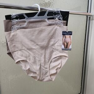 NWT Nautica Intimates Women's Seamless Shaping 3Pk  Briefs. M Sz. $35.